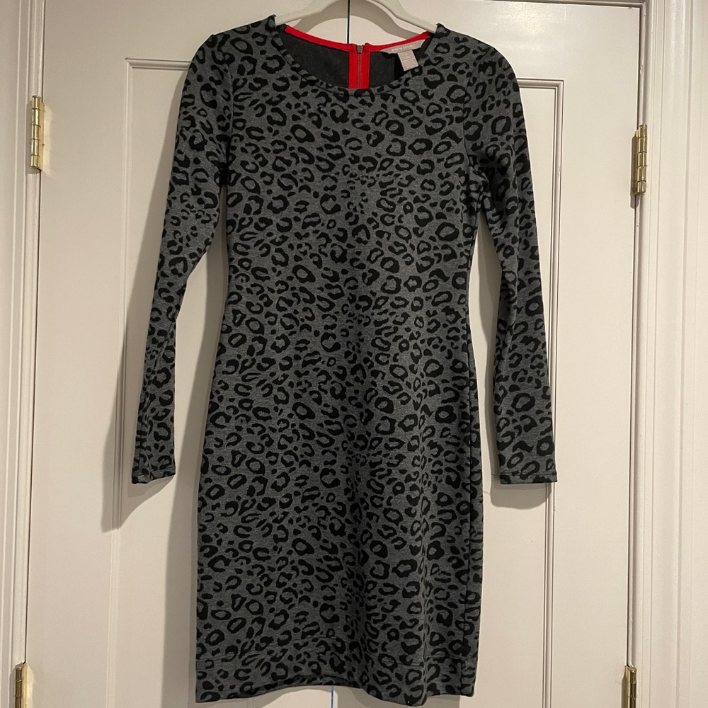 Banana Republic Grey Leopard Mini Dress with Long Sleeves and Red Zipper accent